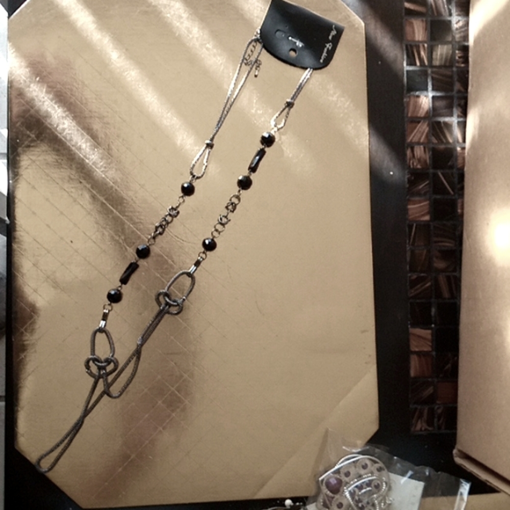 Mid-length necklace